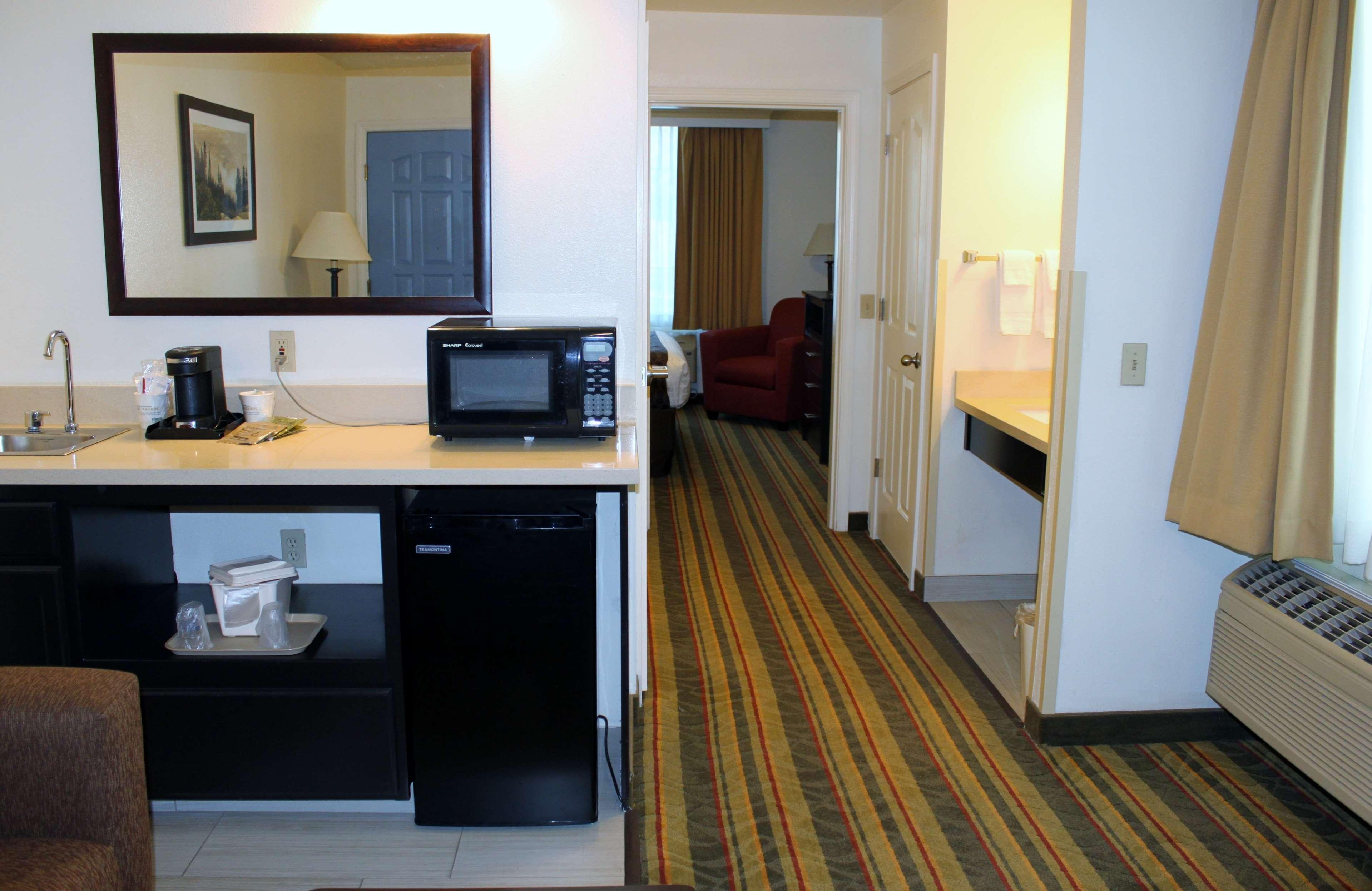 Best Western Plus Moose Jaw Exterior foto
