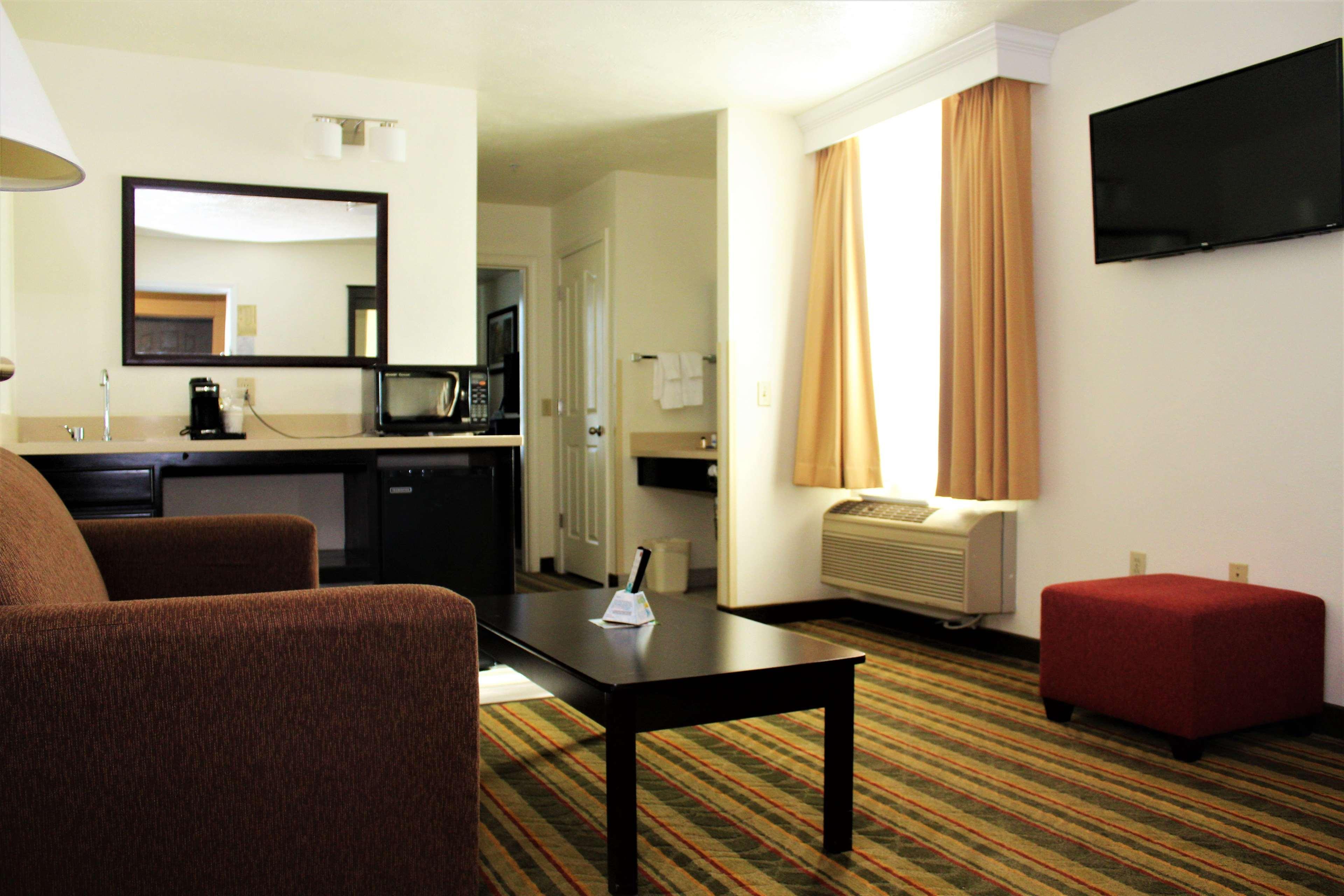 Best Western Plus Moose Jaw Exterior foto