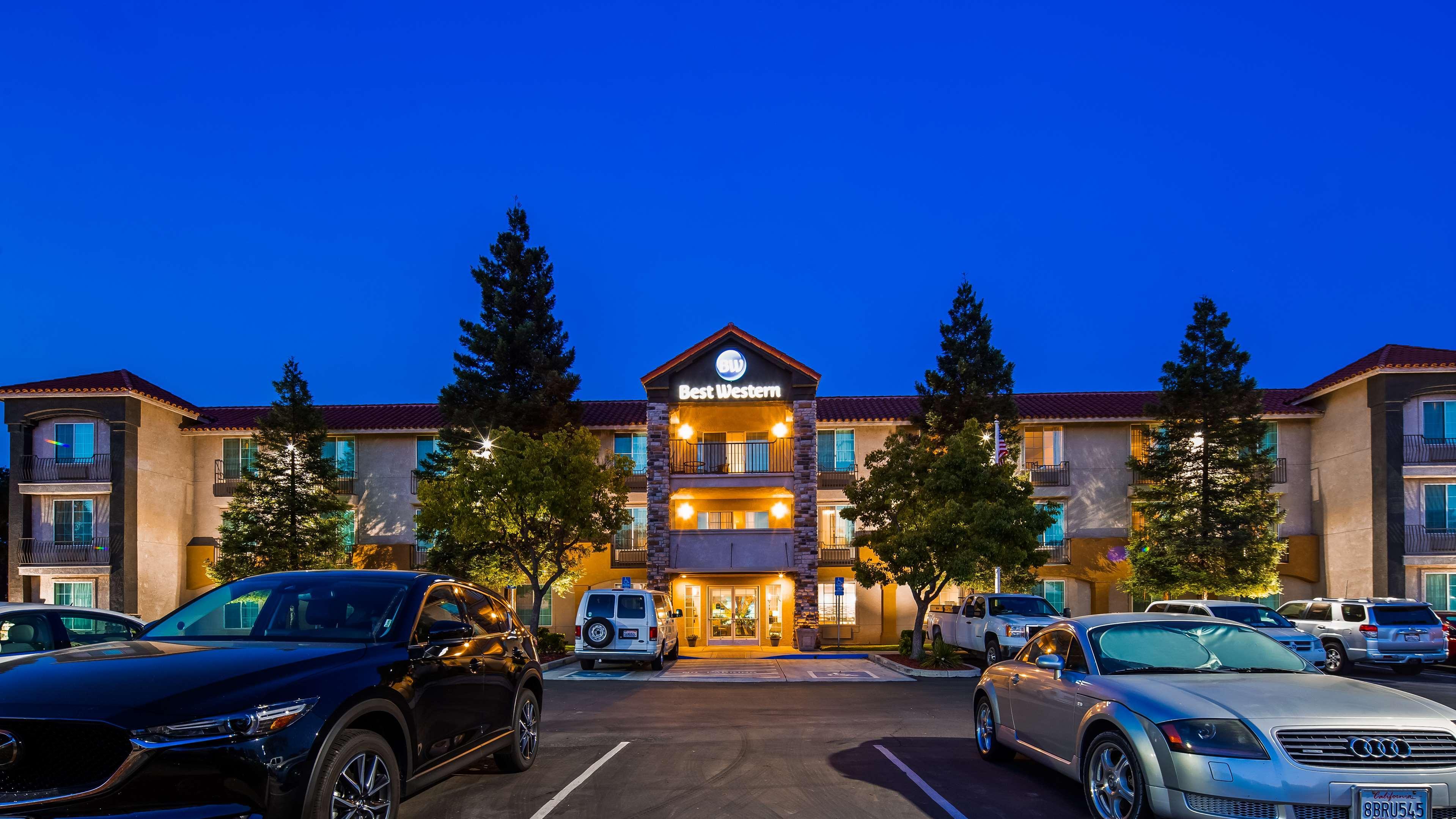 Best Western Plus Moose Jaw Exterior foto